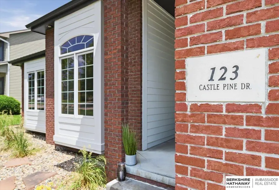 123 Castle Pine Drive, Papillion, NE 68133 - #3