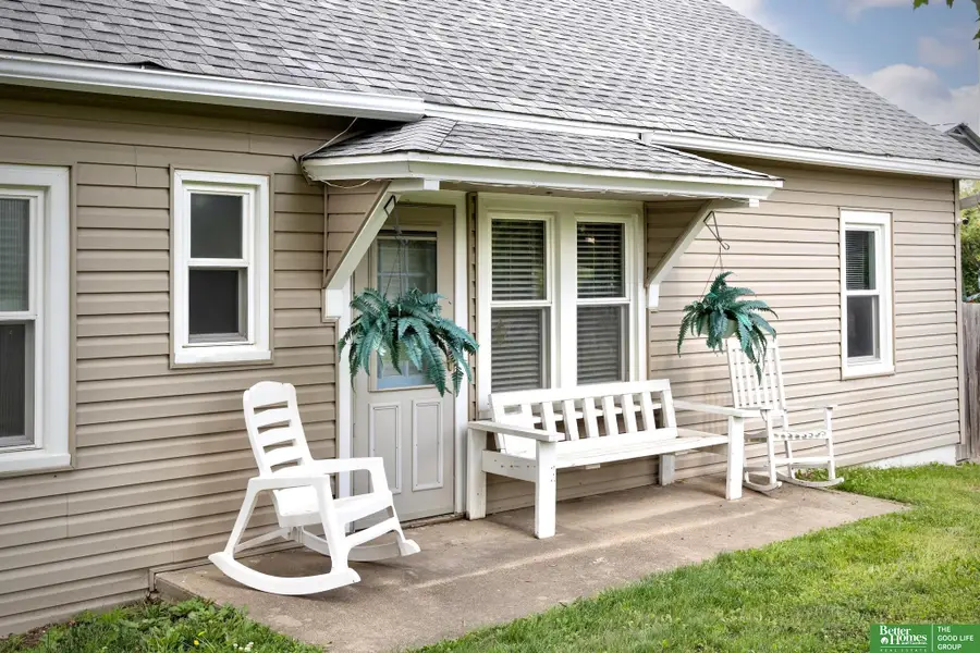 8264 Cedar Island Road, Bellevue, NE 68147 - #2