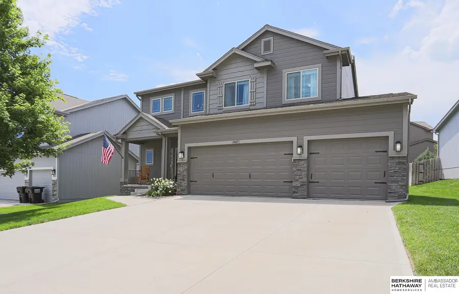 18607 Blackwalnut Street, Omaha, NE 68136 - #2