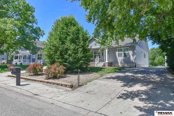 3313 S 40th Street, Lincoln, NE 68506
