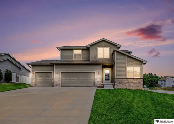 10515 S 110th Street, Papillion, NE 68046