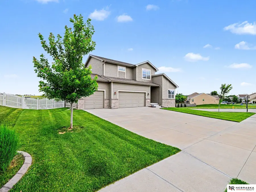 10515 S 110th Street, Papillion, NE 68046 - #3