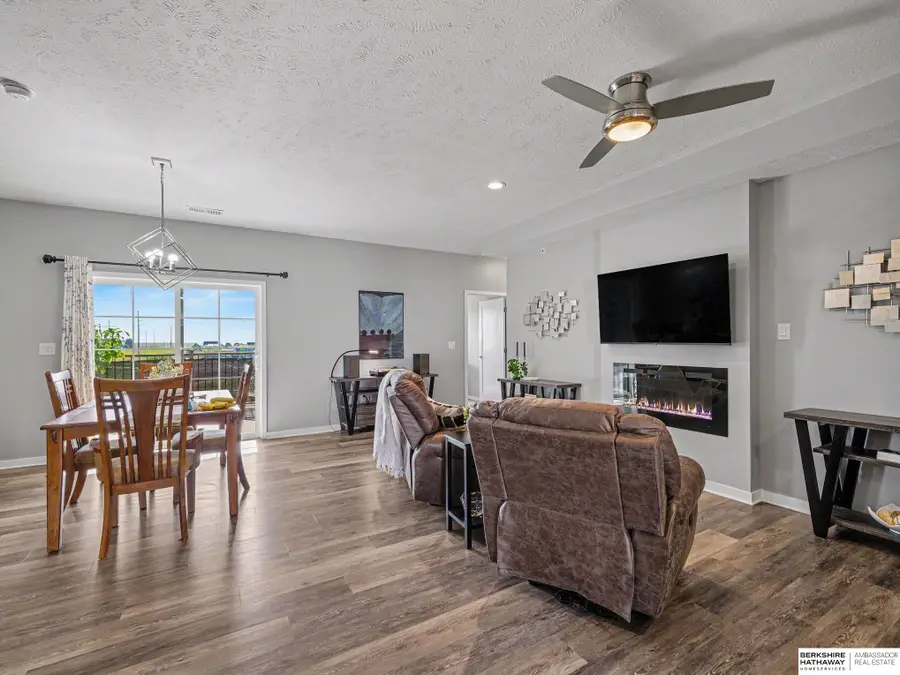 5941 N 158 Court #105, Omaha, NE 68116 - #3