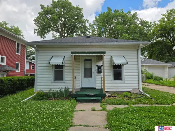1208 Elk Street, Beatrice, NE 68310
