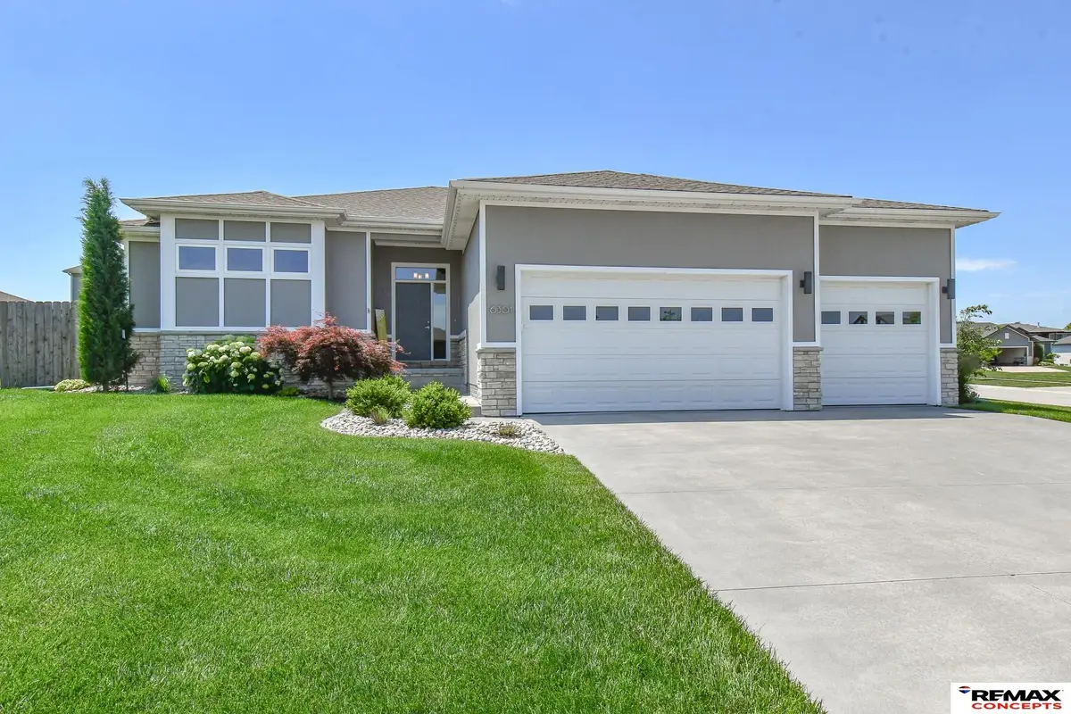 6301 Kelsey Lane, Lincoln, NE 68516 - #1