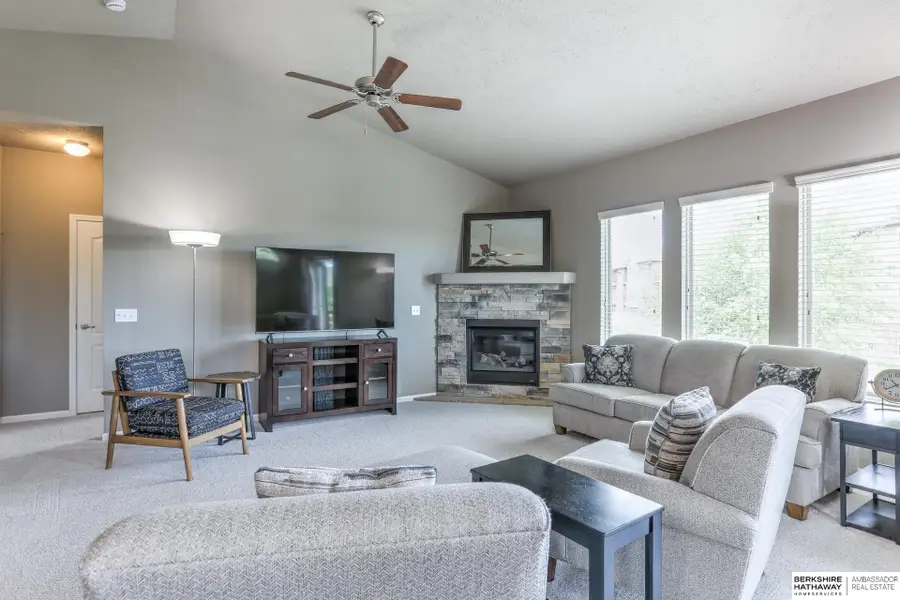 6642 Michael Circle, Papillion, NE 68133 - #3