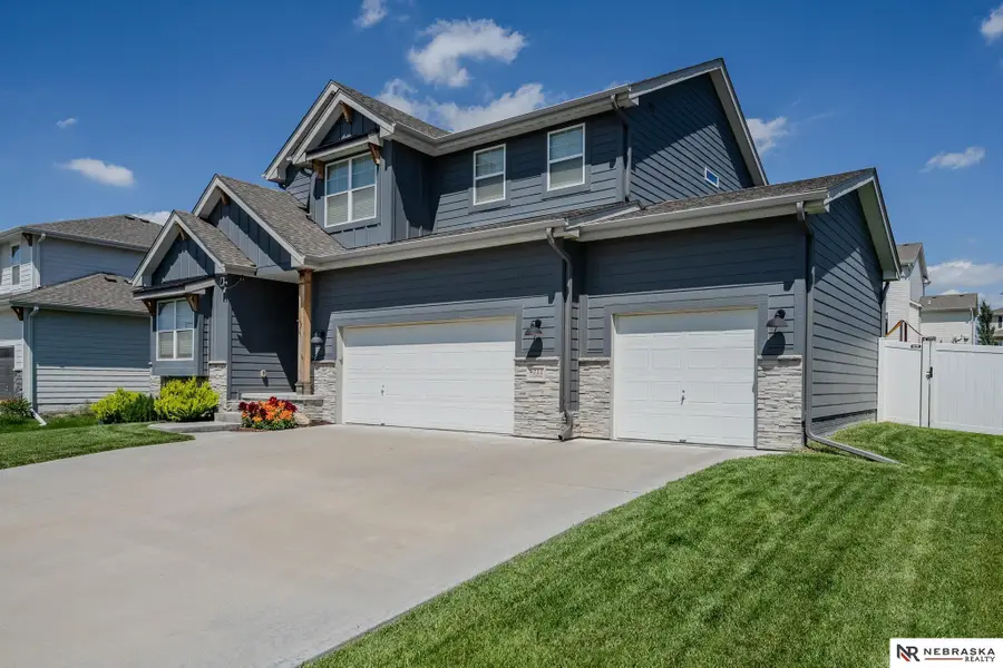 4211 S 213 Avenue, Elkhorn, NE 68022 - #2