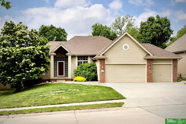 5109 Timberridge Drive, Papillion, NE 68133