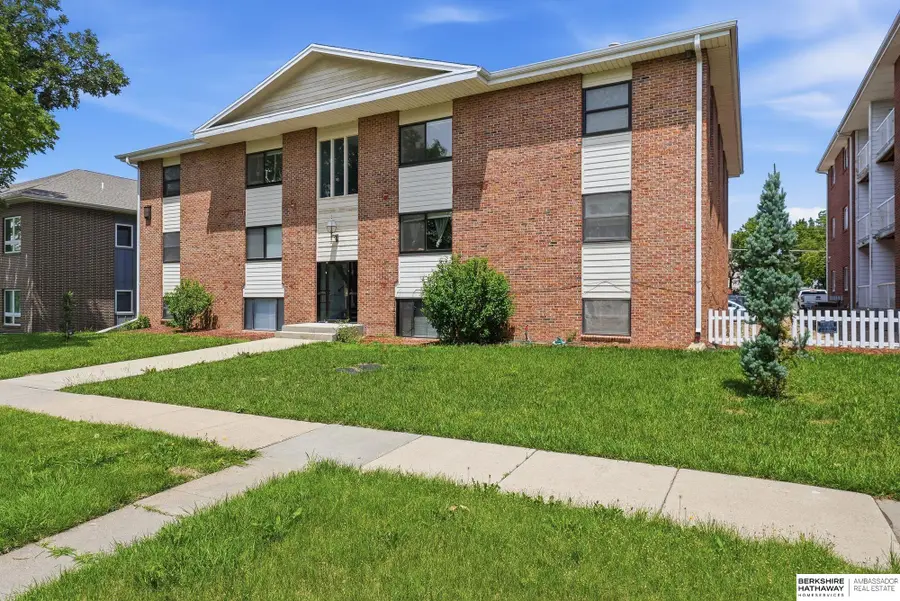 2430 Q Street, Lincoln, NE 68503 - #2
