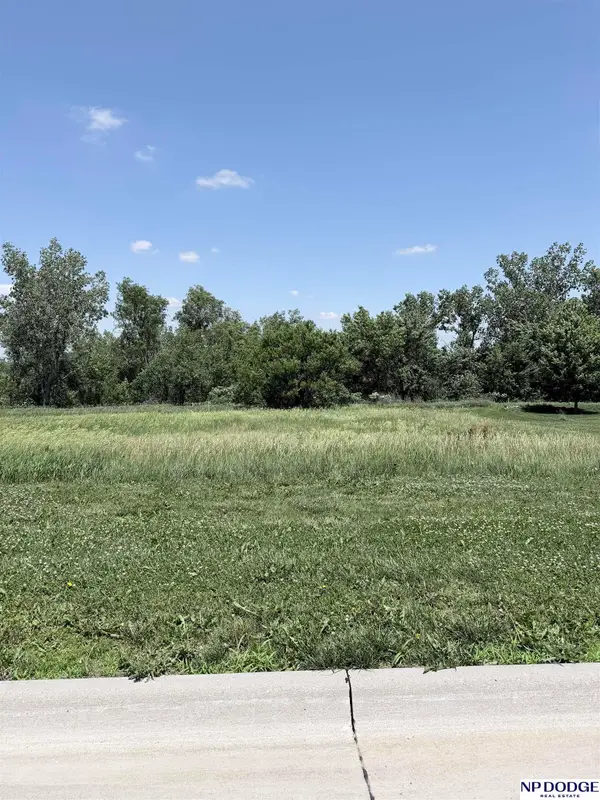 1028 Brickyard Drive, Hooper, NE 68031