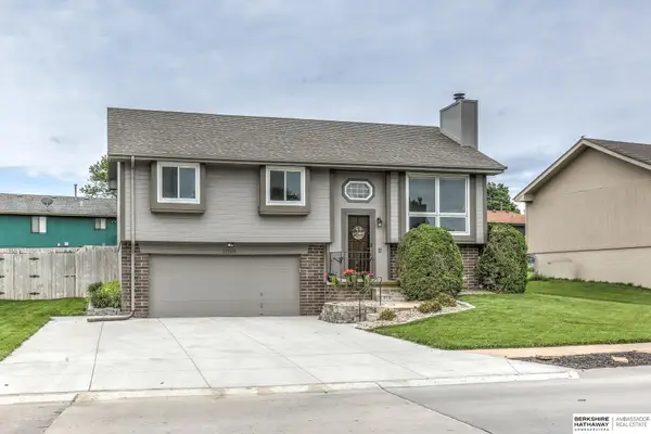 15105 Rock Creek Drive, Omaha, NE 68138