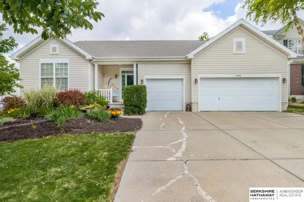 16148 V Circle, Omaha, NE 68135