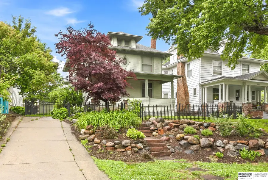 1310 S 35 Avenue, Omaha, NE 68105 - #2