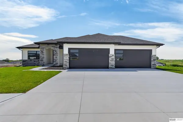 5632 N 213th Street, Elkhorn, NE 68022