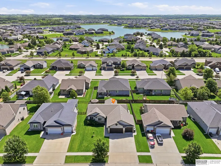 710 N 95th Street, Lincoln, NE 68505 - #2