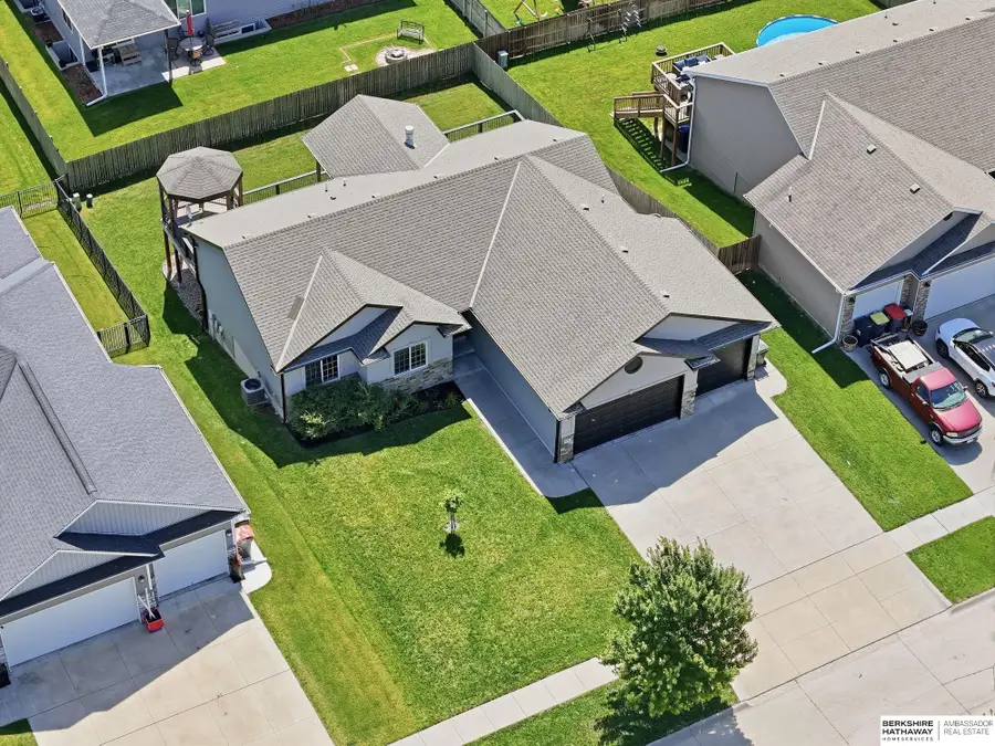710 N 95th Street, Lincoln, NE 68505 - #3