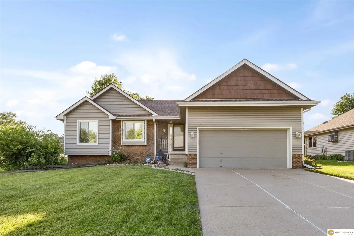 400 Fleetwood Drive, Papillion, NE 68133 - #1