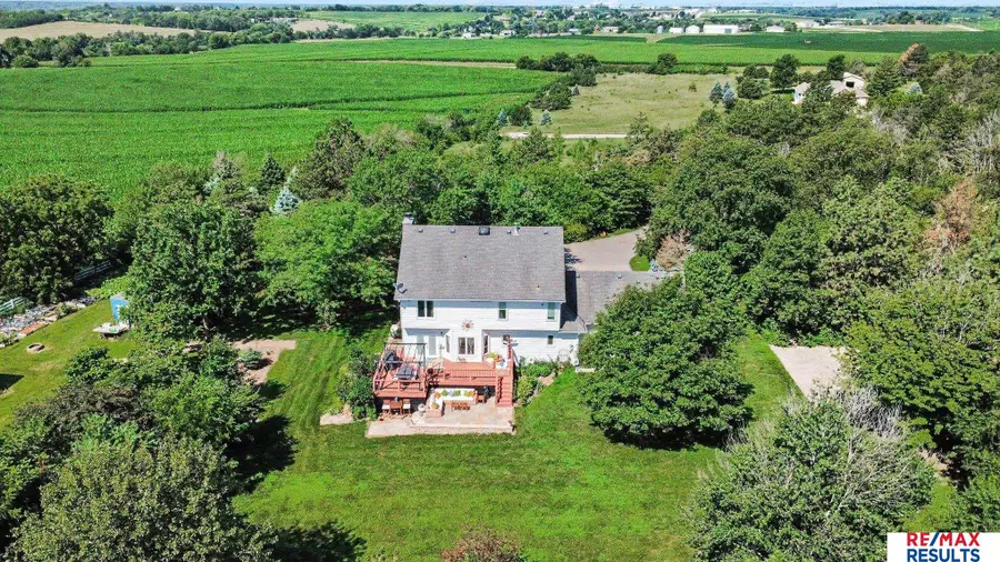6777 Platteview Road, Papillion, NE 68133 - #2