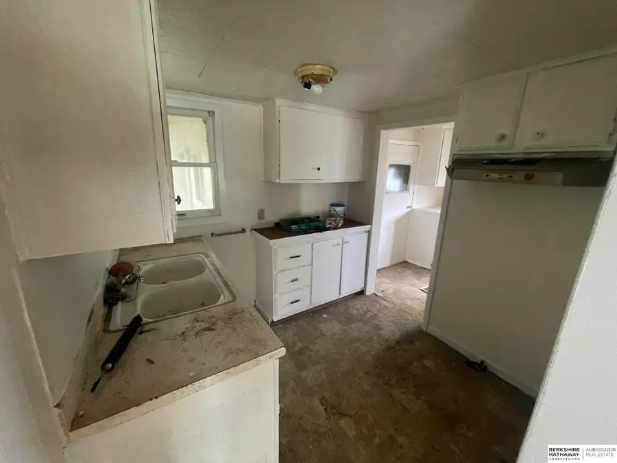 4048 Curtis Avenue, Omaha, NE 68111 - #3