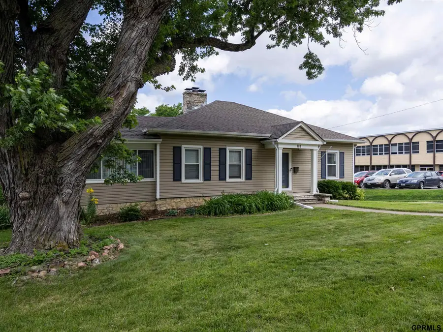 118 S 69 Street, Omaha, NE 68132 - #3