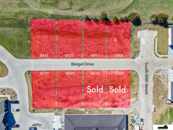 6911 Weigel Drive, Lincoln, NE 68516