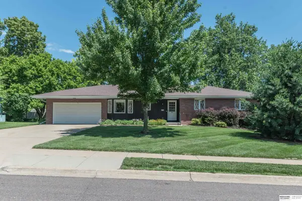 5718 Willit Street, Omaha, NE 68152