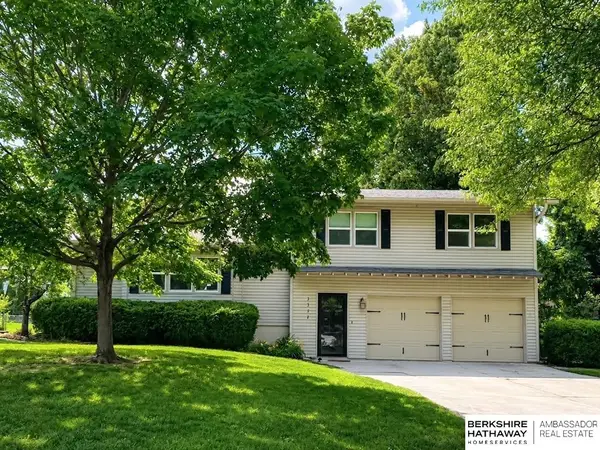 3322 S 118th Street, Omaha, NE 68144