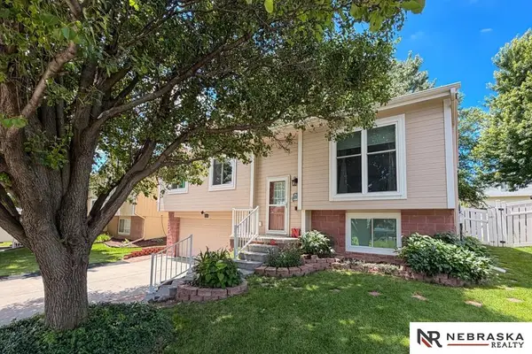 5318 S 190th Terrace, Omaha, NE 68135