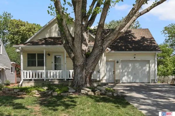 1112 N 66th Street, Lincoln, NE 68505