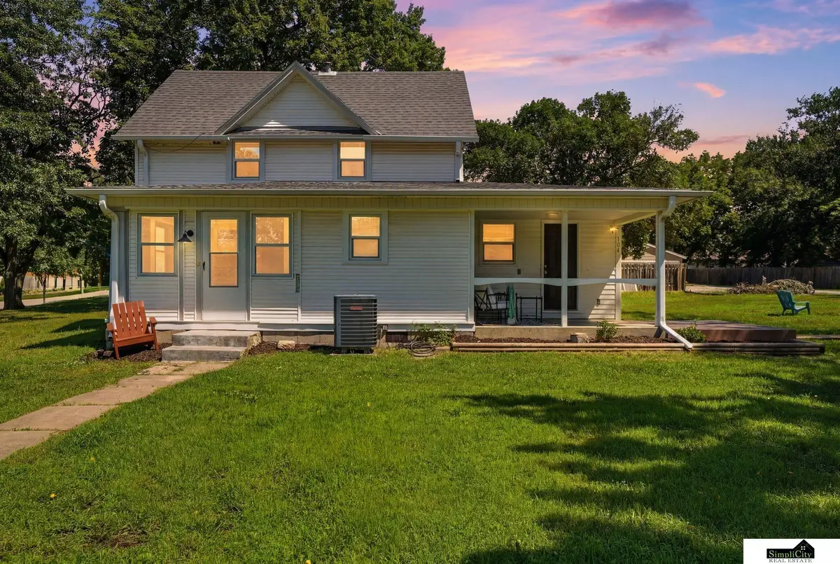 104 W 5th Street, Hickman, NE 68372 - #1