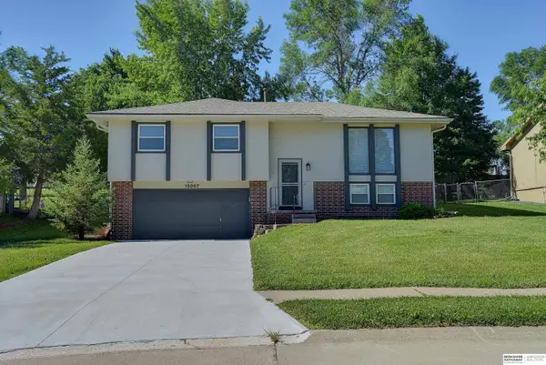 13007 Laurel Avenue, Omaha, NE 68164