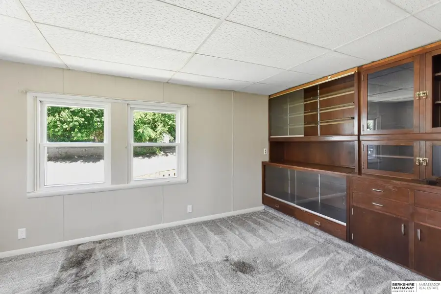 807 N 49th Street, Omaha, NE 68132 - #2