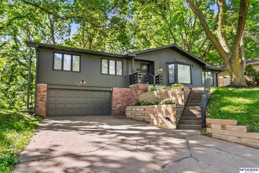 8911 Raven Oaks Drive, Omaha, NE 68152 - #2