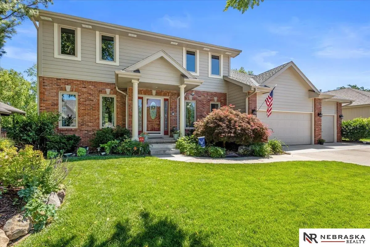 913 Woodland Avenue, Papillion, NE 68046 - #1