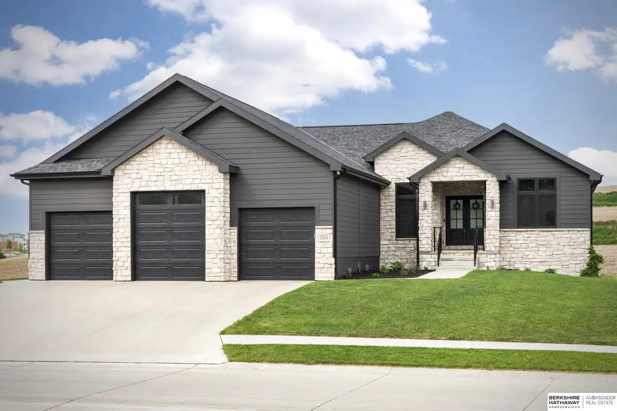 16011 N 2nd Street, Bennington, NE 68007 - #1