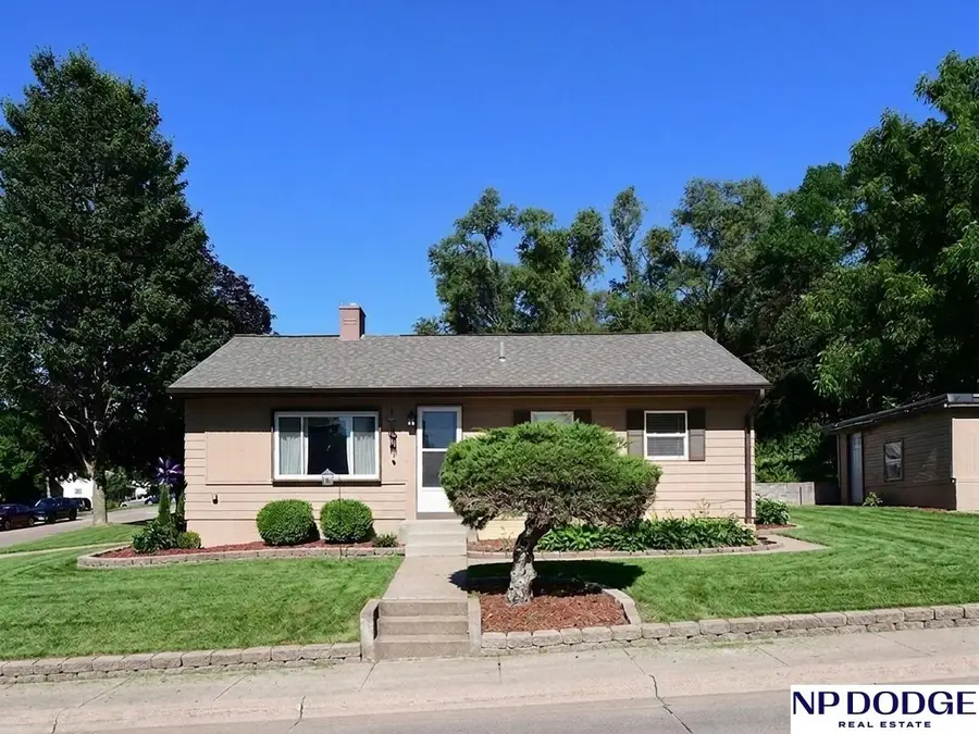 6904 Lafayette Avenue, Omaha, NE 68132 - #3