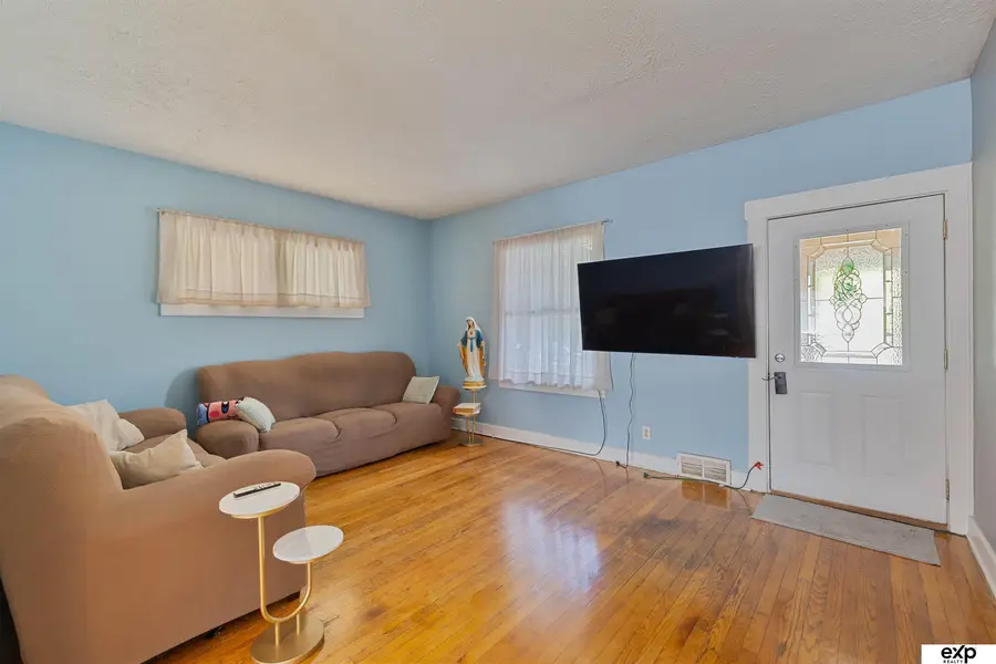 1007 S 28th Street, Omaha, NE 68105 - #3
