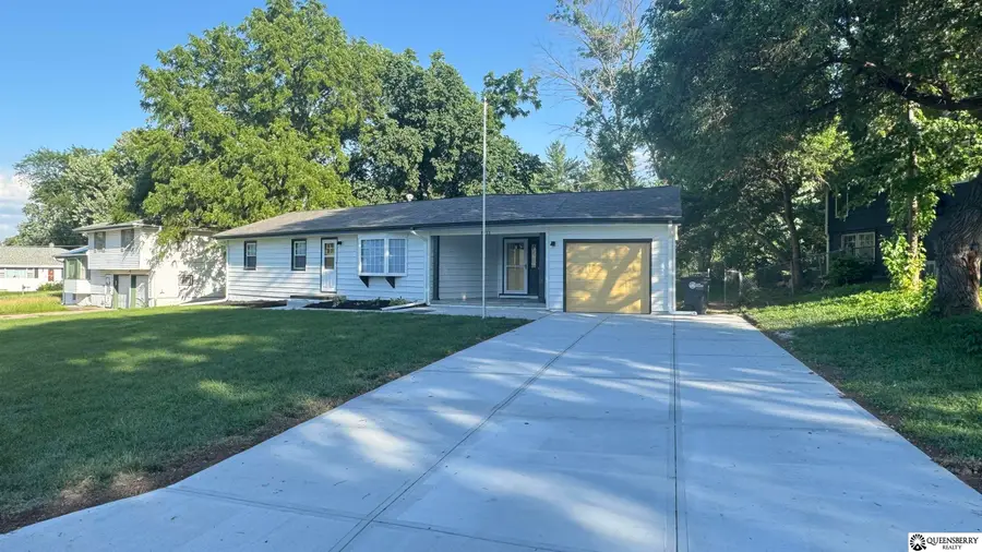 8713 Izard Street, Omaha, NE 68114 - #2