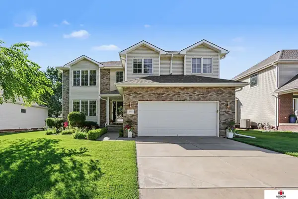 8221 Katrina Lane, Lincoln, NE 68512