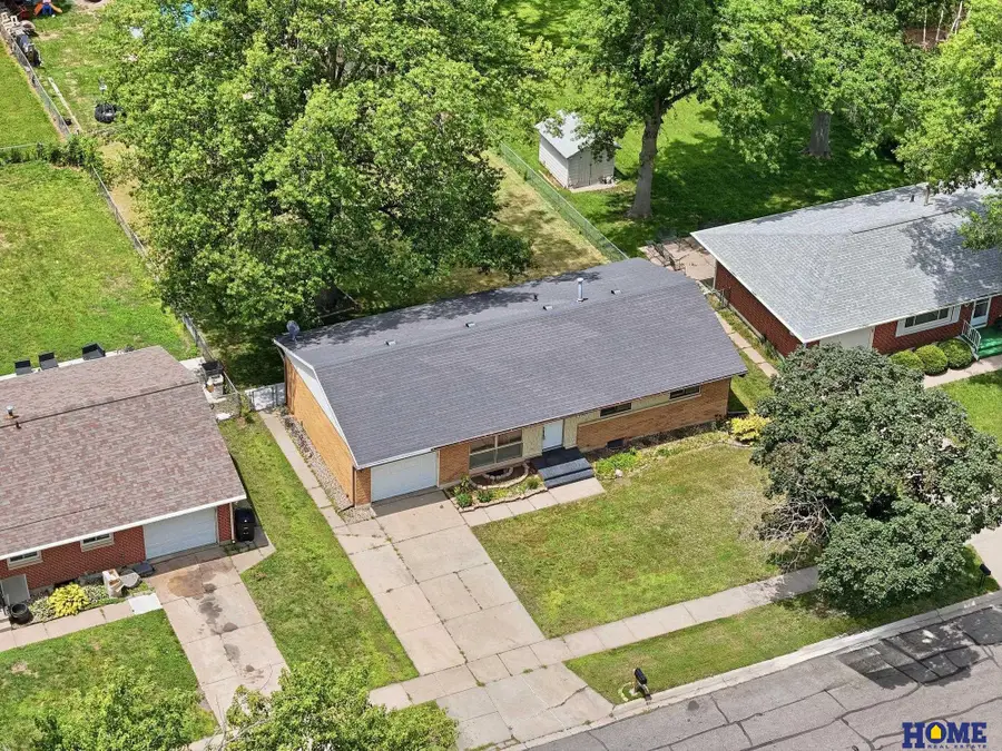1021 Driftwood Drive, Lincoln, NE 68510 - #2