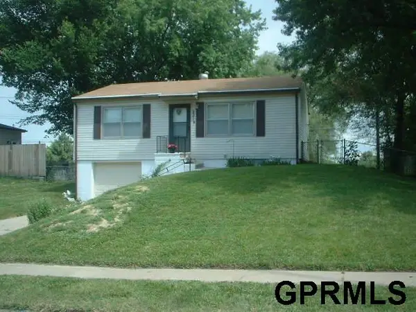 2314 Emiline Street, Bellevue, NE 68147