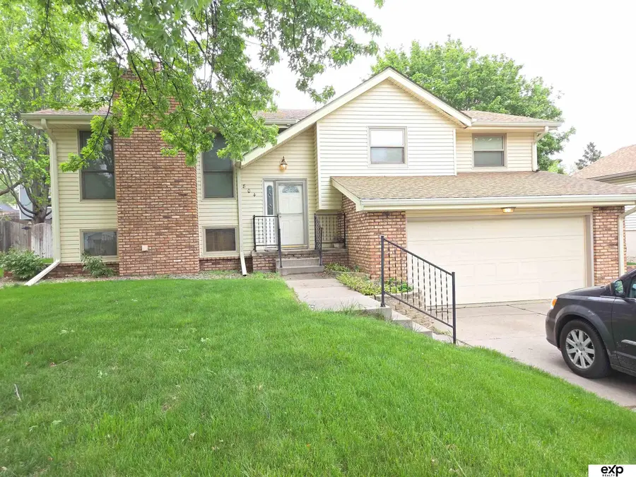 804 E Cary Street, Papillion, NE 68046 - #2