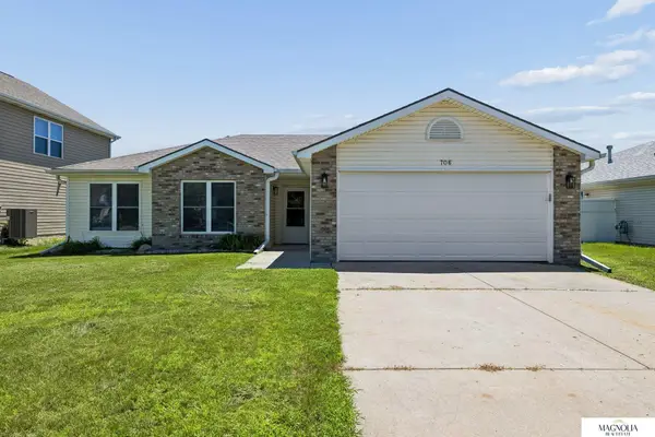 706 Lamont Drive, Lincoln, NE 68528
