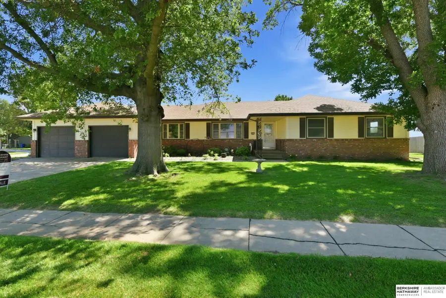 201 Barrington Drive, Gretna, NE 68028 - #2