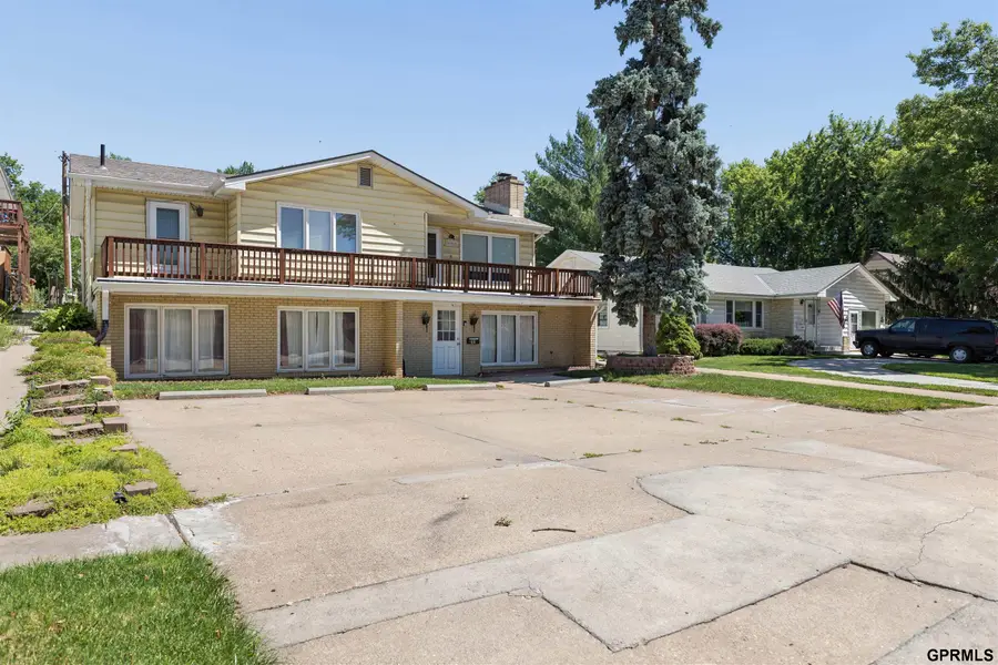 608 W Mission Avenue, Bellevue, NE 68005 - #2