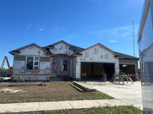 8720 Honeybee Lane, Lincoln, NE 68526