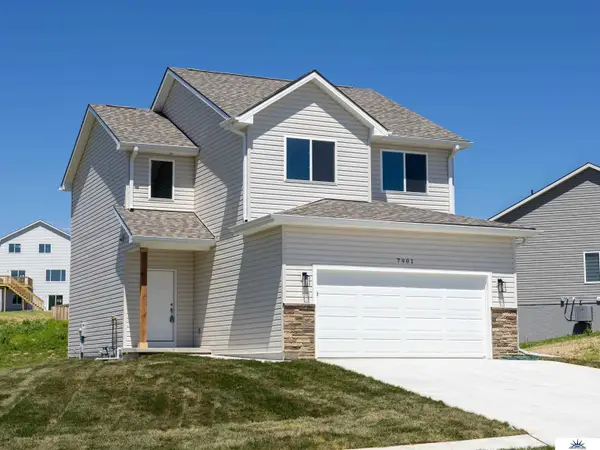 7901 N 94th Street, Omaha, NE 68122