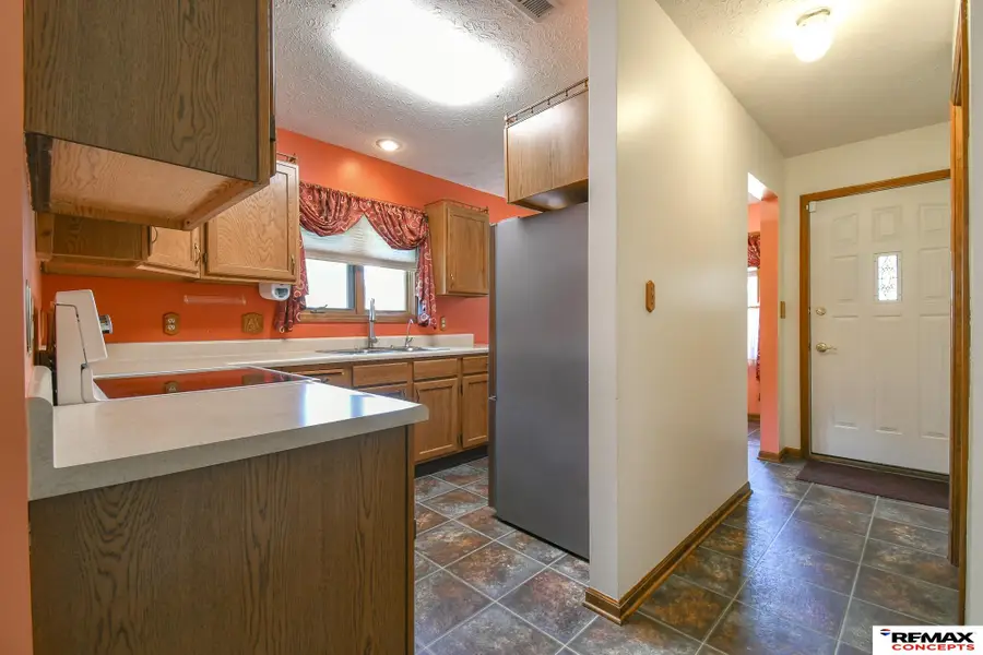 5440 Pioneers Boulevard, Lincoln, NE 68506 - #3