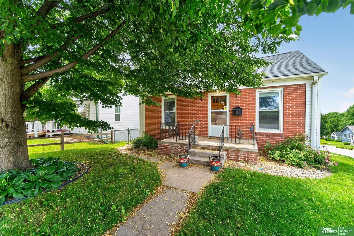 1902 S 61st Street, Omaha, NE 68106 - #1