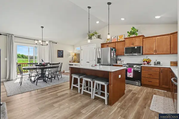 9106 S 177th Ave Circle, Omaha, NE 68136